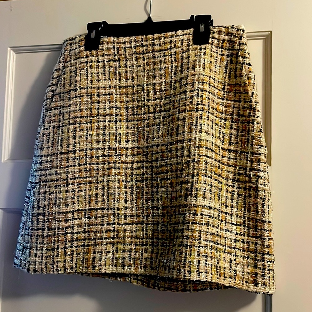 NWT LOFT - Size: 4- Tweed Mini - Color: Multi